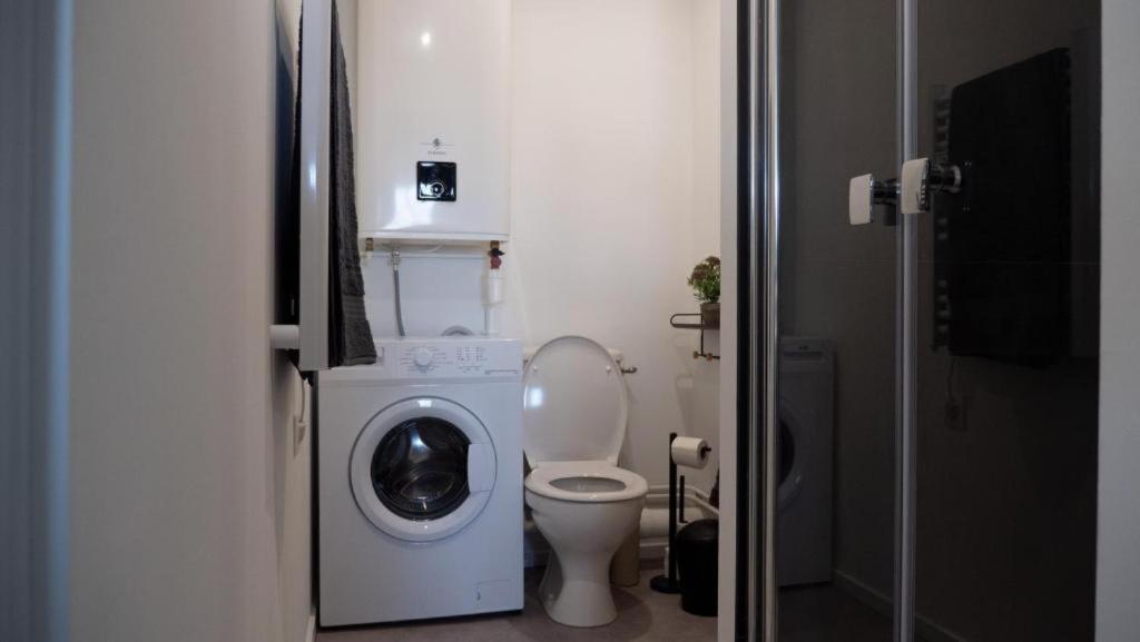 Apartment Centre *
