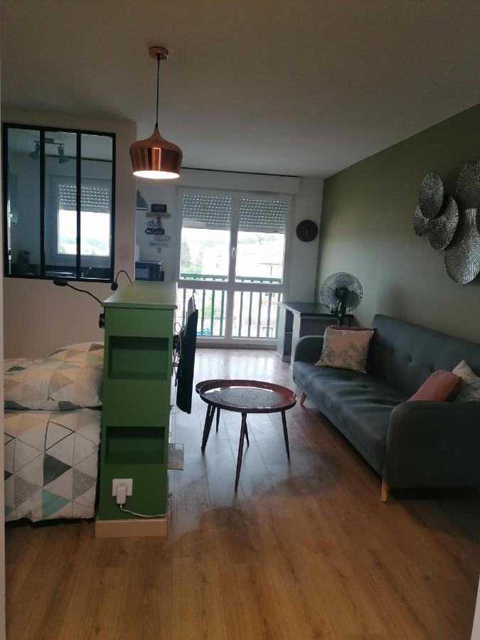 Apartment Centre *