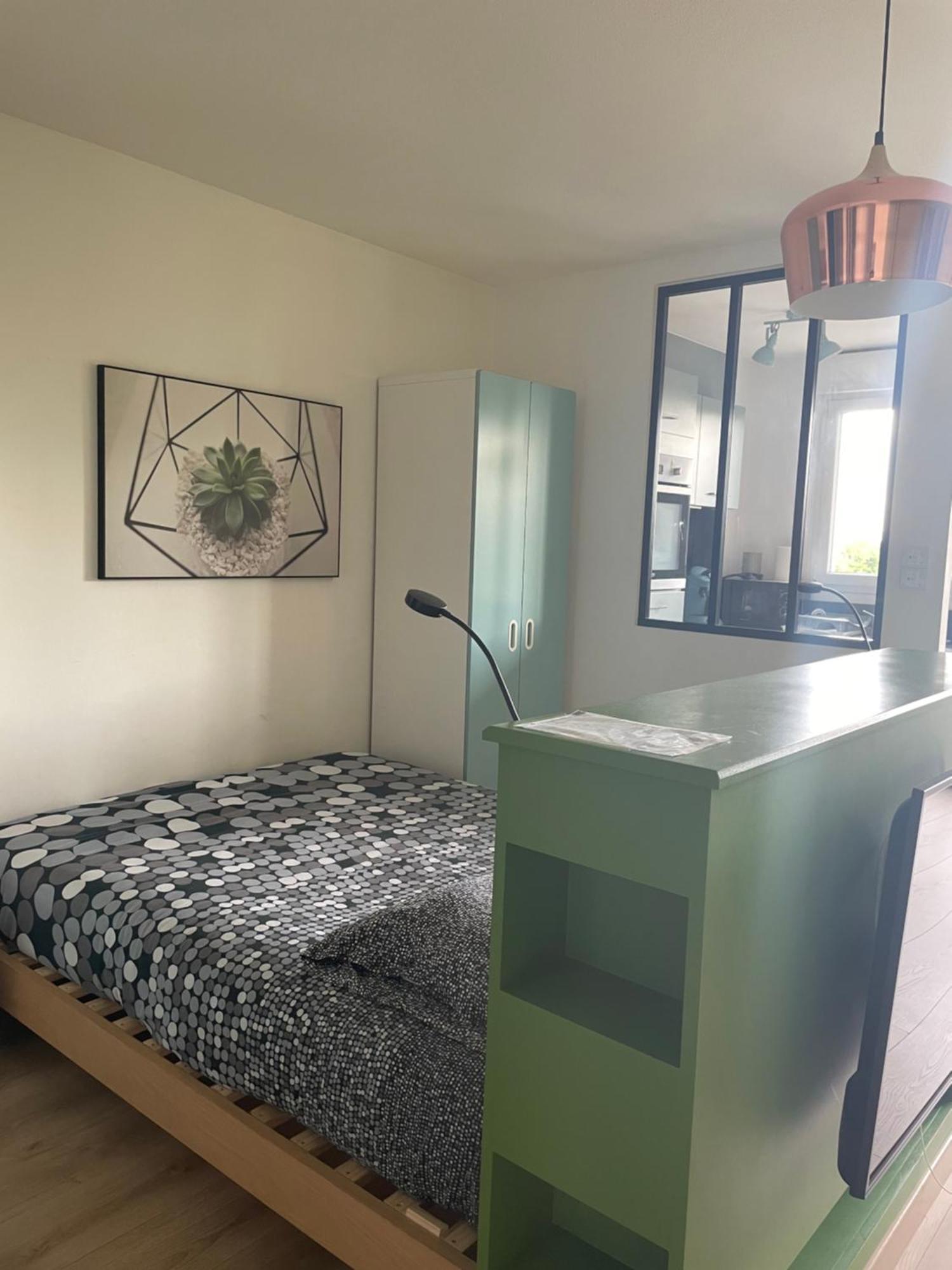 Apartment Centre *